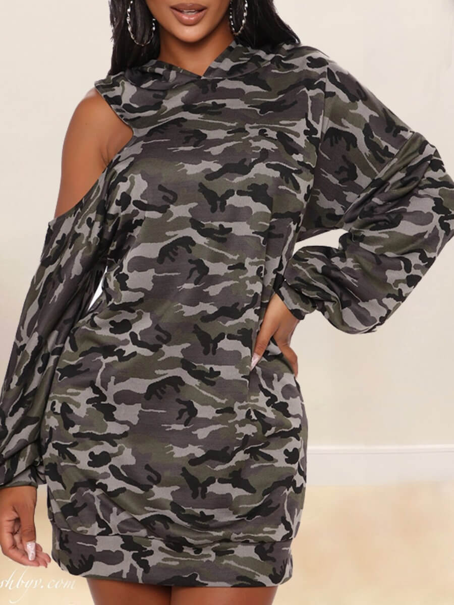 

Lovely Casual Hooded Collar Camo Print Hollow-out Army Green Mini Dress
