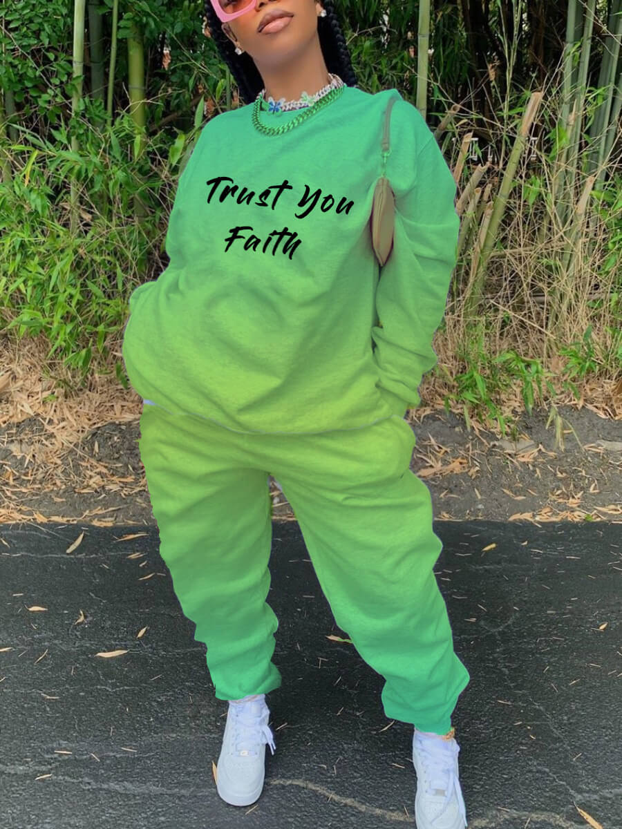 

Lovely Street O Neck Letter Print Green Plus Size Two-piece Pants Set