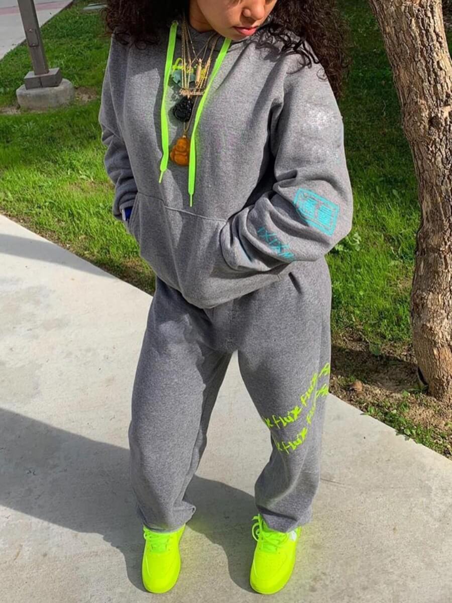 

Lovely Leisure Hooded Collar Print Loose Grey Two Piece Pants Set