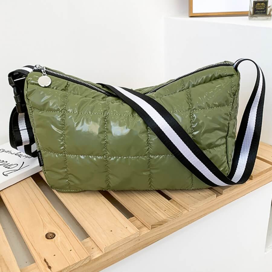 

Lovely Stylish Zipper Design Green Crossbody Bag