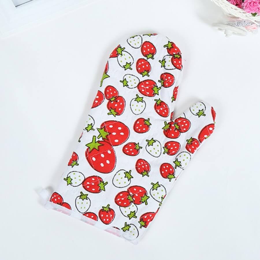 

Lovely Sweet Print Red Kitchen Protective Glove