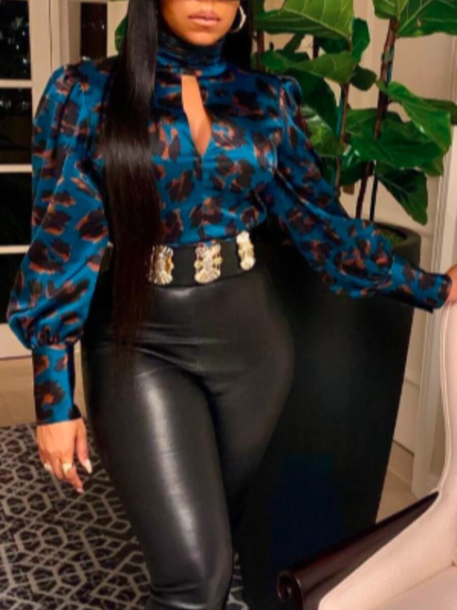 

Lovely Street Turtleneck Print Deep Blue Blouse