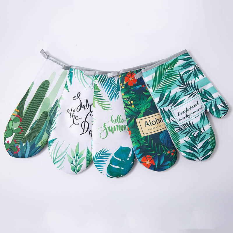 

Lovely Leisure Plants Print Green Kitchen Protective Gloves