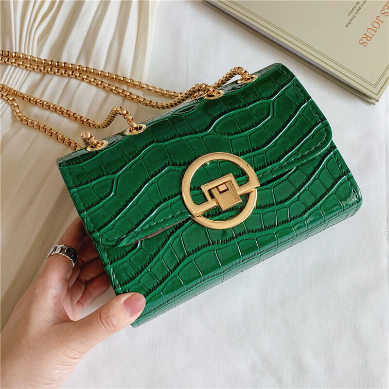 

Lovely Stylish Chain Strap Green Crossbody Bag