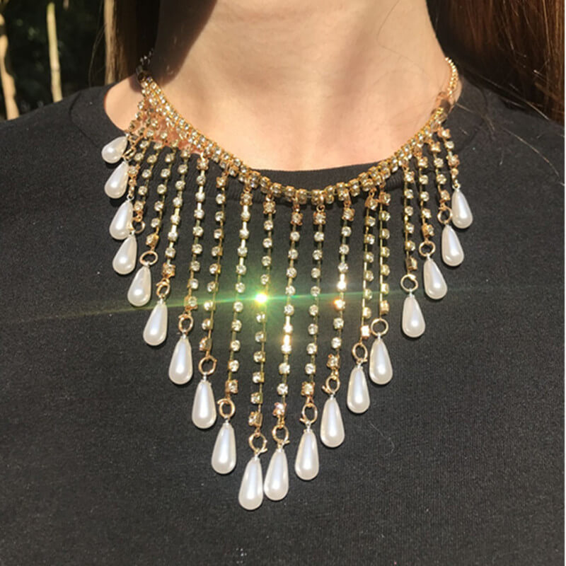 

Lovely Stylish Tassel Design Gold Necklace