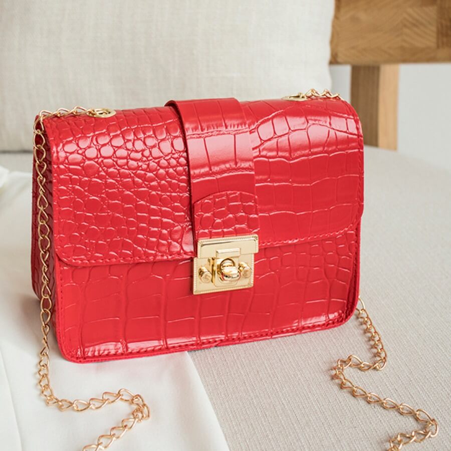

Lovely Chic Chain Strap Red Crossbody Bag