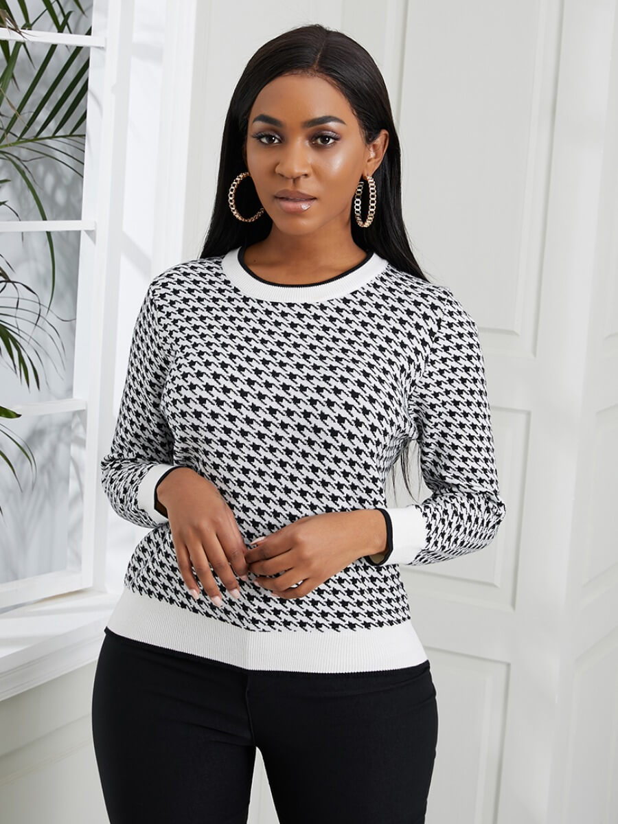 

Lovely Chic O Neck Plaid Print White Sweater