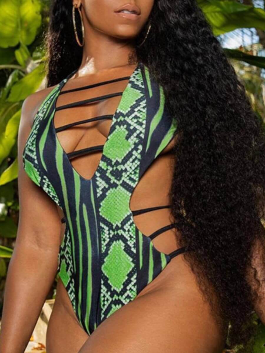 

Lovely Bohemian V Neck Print Hollow-out Green Plus Size One-piece Swimsuit