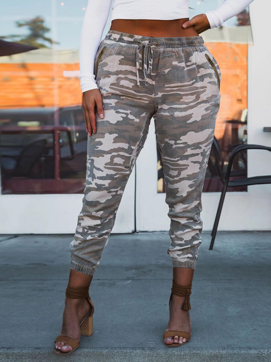 

Lovely Casual Camo Print Patchwork Drawstring Jeans