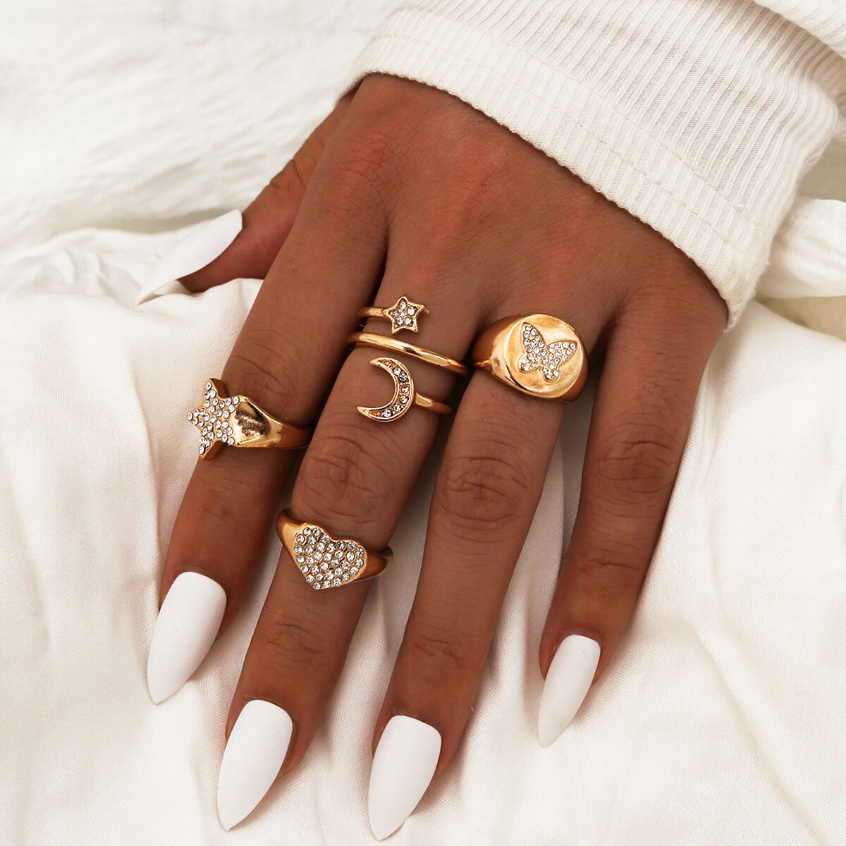 

Lovely Trendy 4-piece Gold Ring