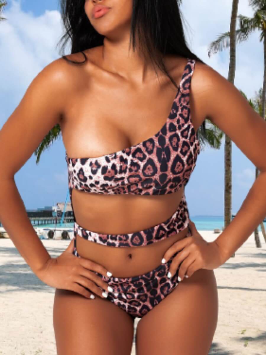 

Lovely Sexy One Shoulder Leopard Print Hollow-out One-piece Swimsuit