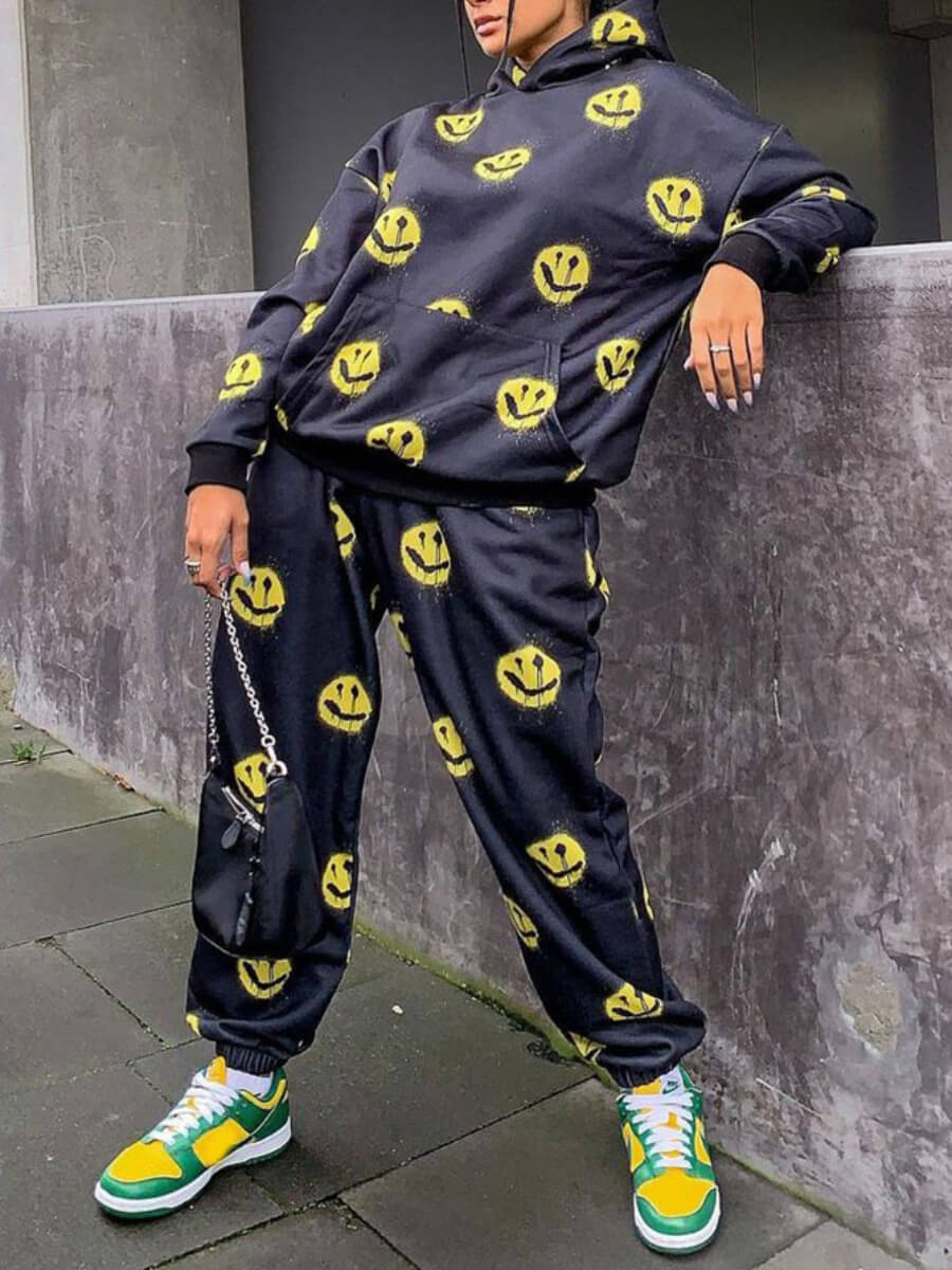 

Lovely Casual Hooded Collar Smiley Print Black Two Piece Pants Set