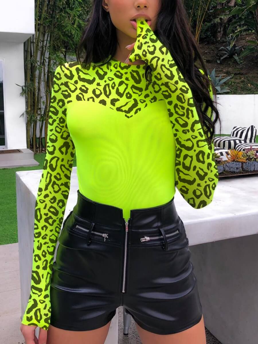 

Lovely Sweet O Neck Leopard Print Green T-shirt