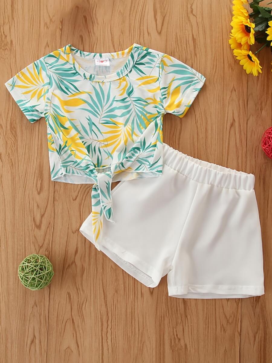 

Lovely Girl Casual Leaf Print Knot Design White Two Piece Shorts Set