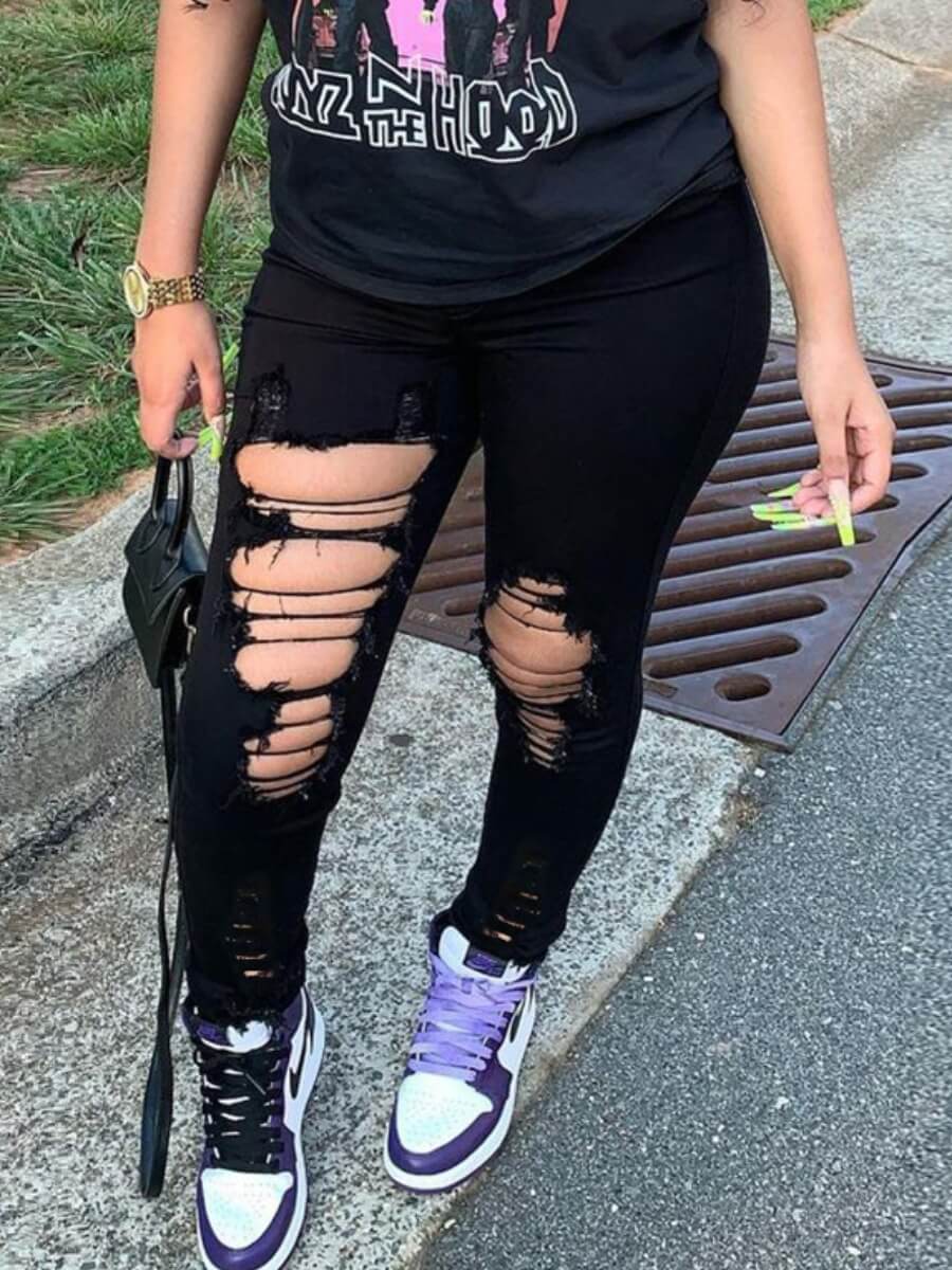 

Lovely Street High-waisted Ripped Black Jeans