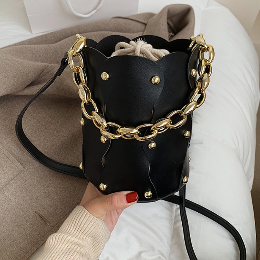 

Lovely Casual Chain Decoration Black Crossbody Bag