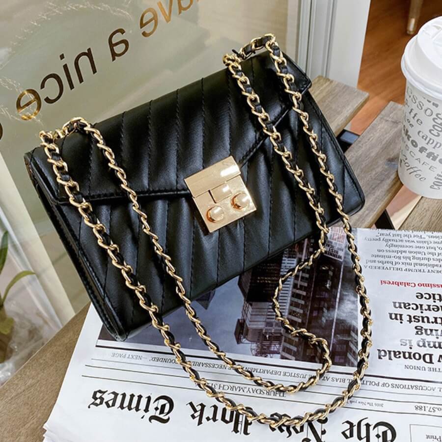 

Lovely Street Chain Strap Black Crossbody Bag