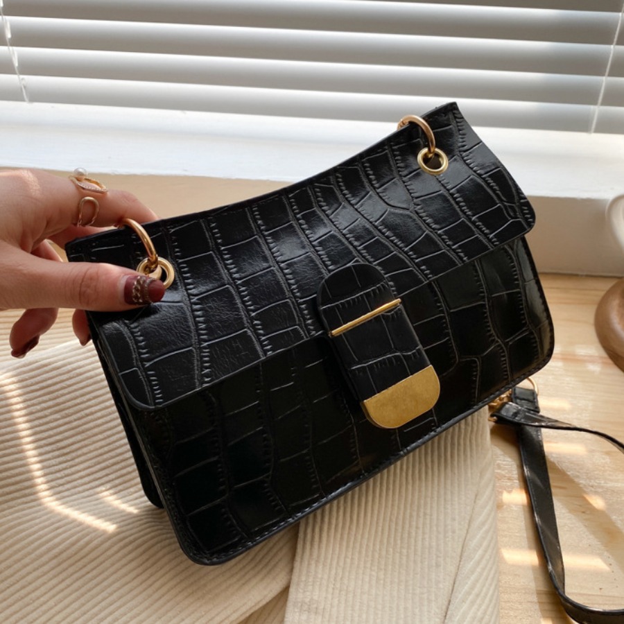 

Lovely Casual Chain Strap Black Crossbody Bag