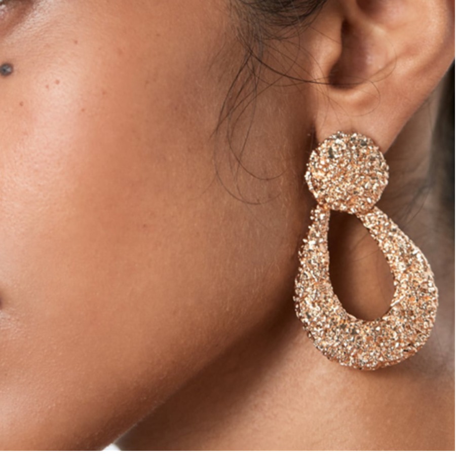 

LW Casual Hollow-out Gold Earring