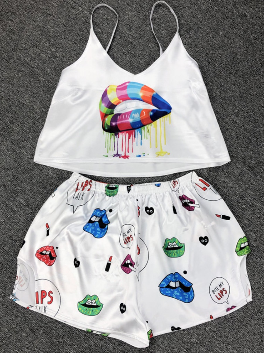 

Lovely Sporty V Neck Lip Print White Sleepwear