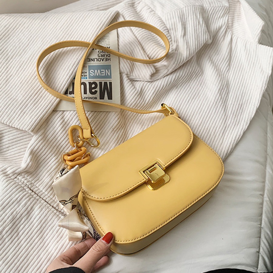 

Lovely Street Metal Accessories Decoration Yellow Crossbody Bag
