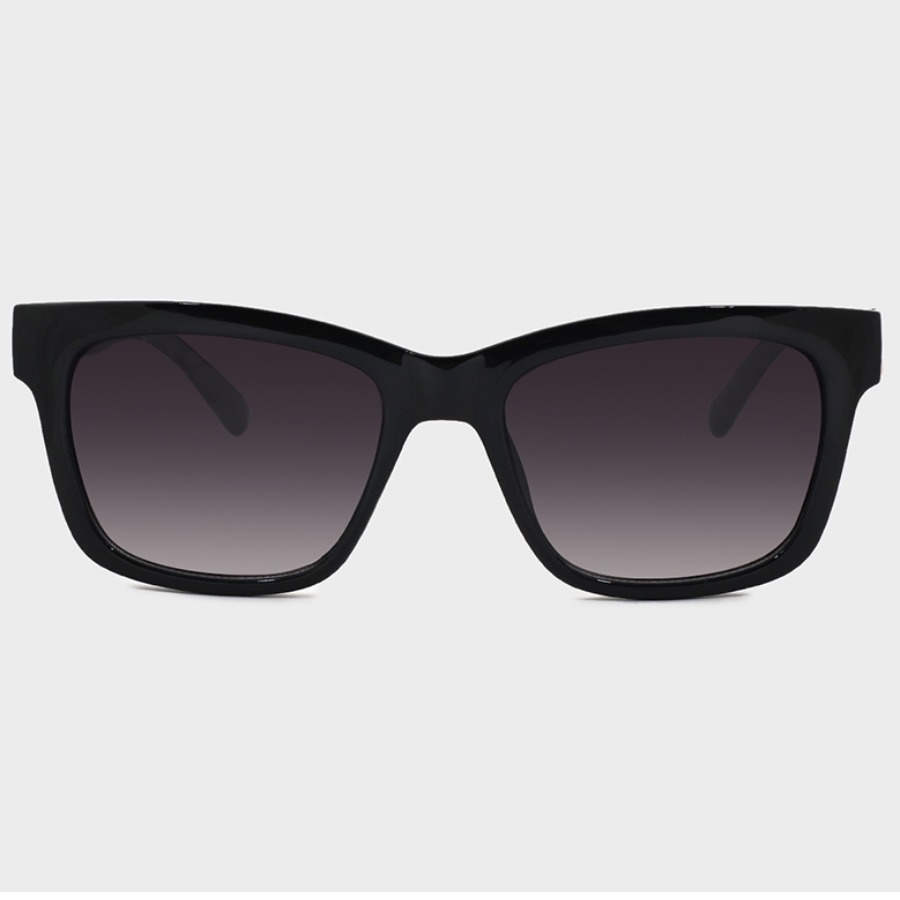 

Lovely Casual Gradient Black Sunglasses