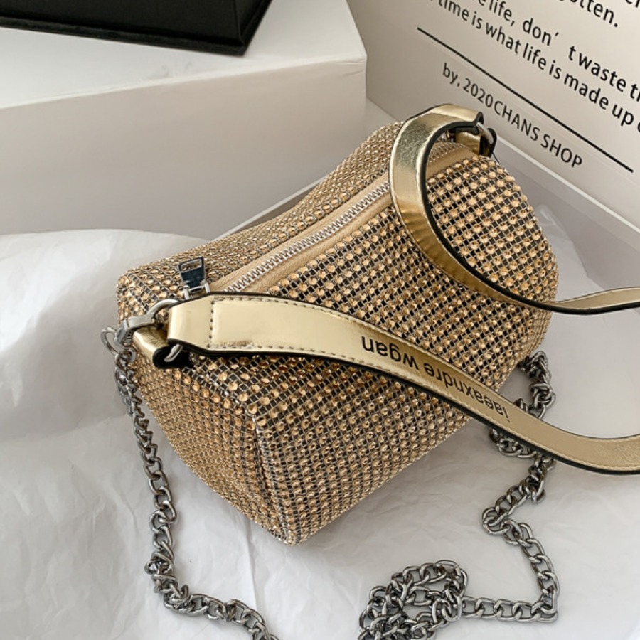 

Lovely Casual Chain Strap Gold Crossbody Bags