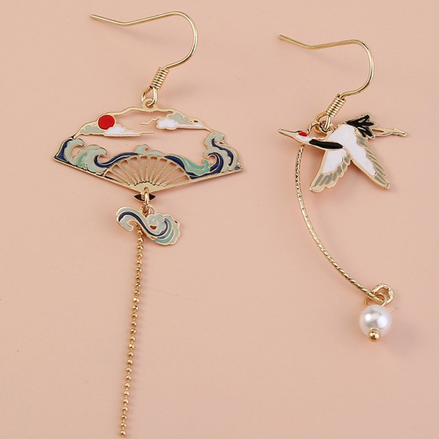 

Lovely Casual Bird Decoration Gold Earring