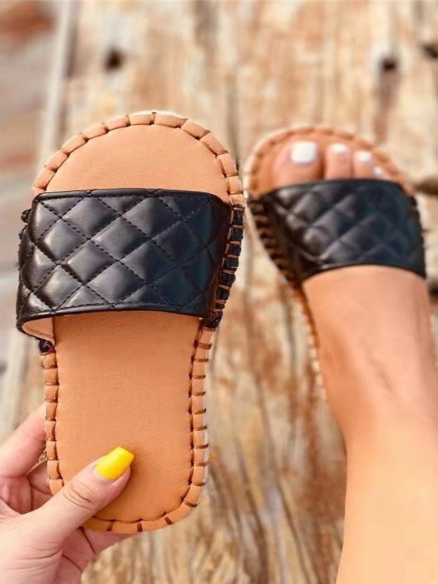 

LW Casual Quilted Slide Black Slippers