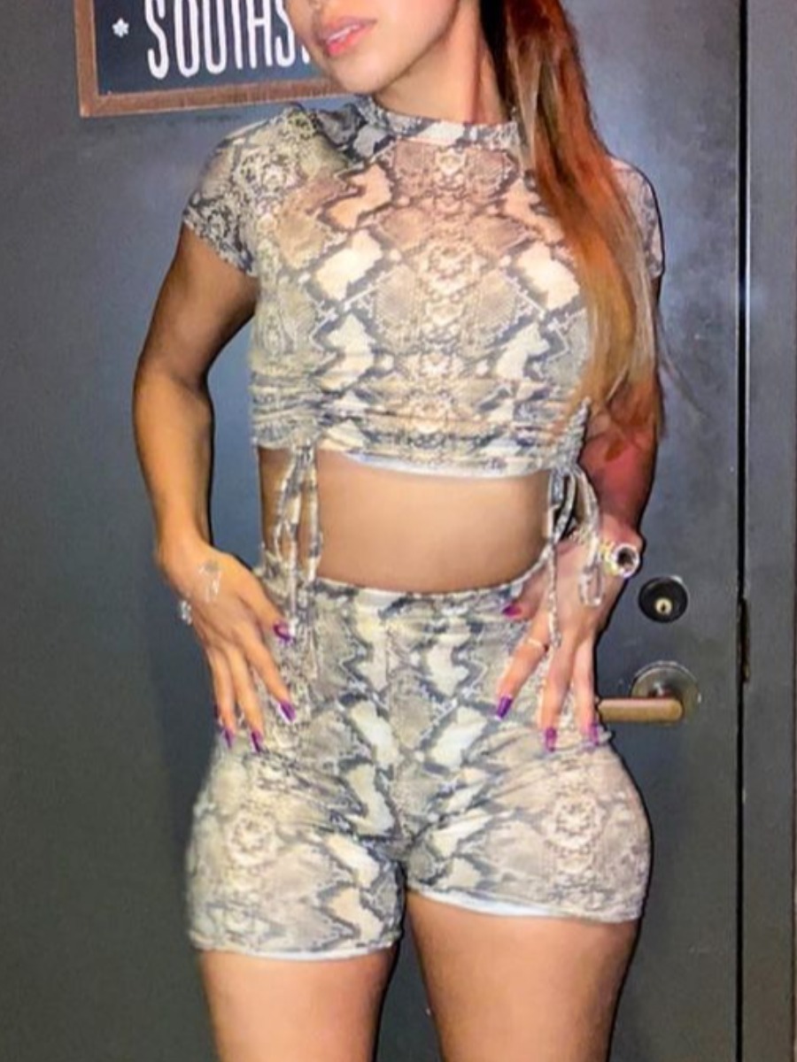 

Lovely Street O Neck Cobra Print Drawstring Two Piece Shorts Set