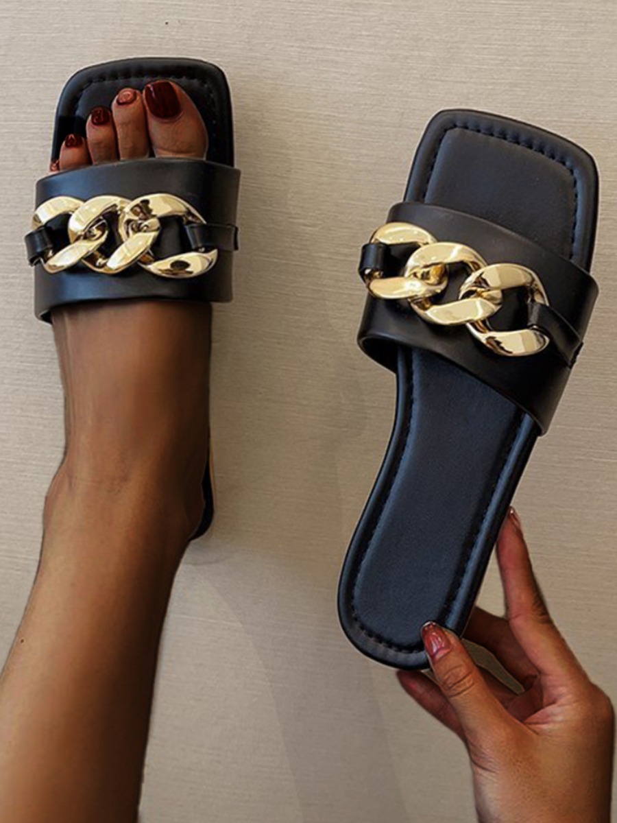 

Lovely Casual Chain Decoration Black Slippers
