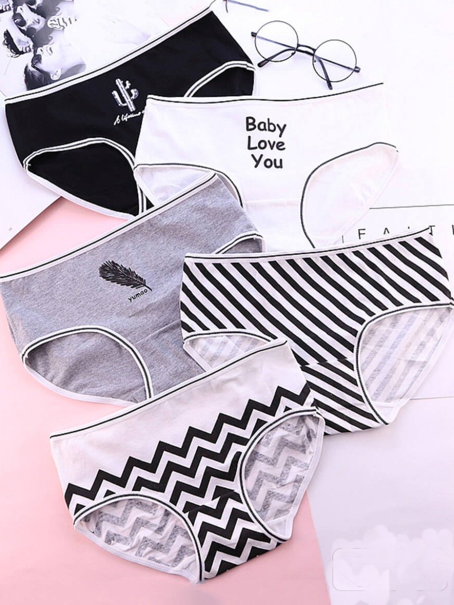 

Lovely 3 Sexy Letter Print Striped Multicolor Panties (Random Colors), Multi