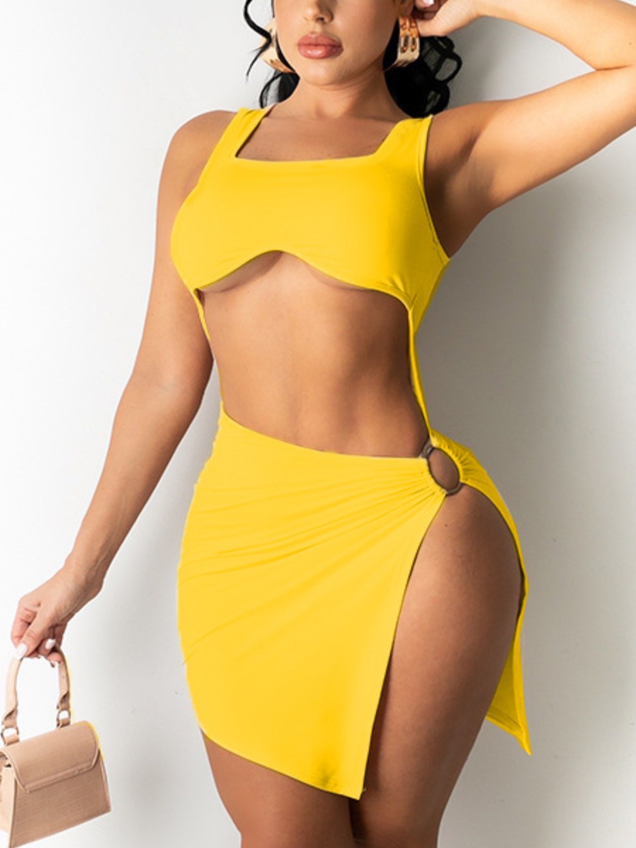 

Lovely Sexy Hollow-out Metal Ring Decoration Split Yellow Mini Dress