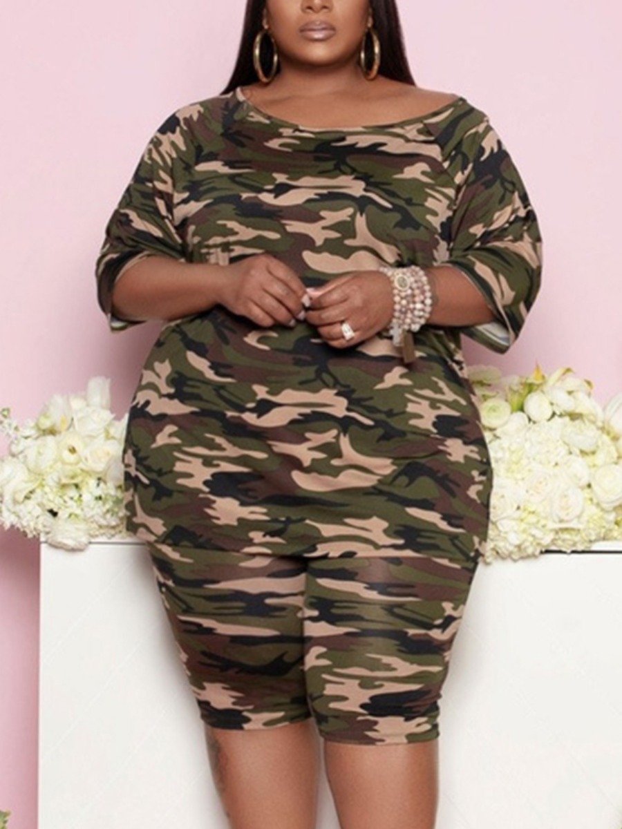 

Lovely Plus Size Casual O Neck Camo Print Two-piece Shorts Set