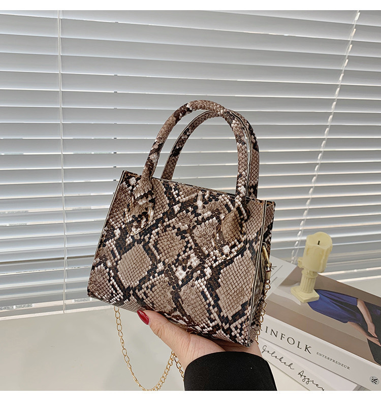 

Lovely Casual Cobra Print Chain Strap Khaki Crossbody Bag