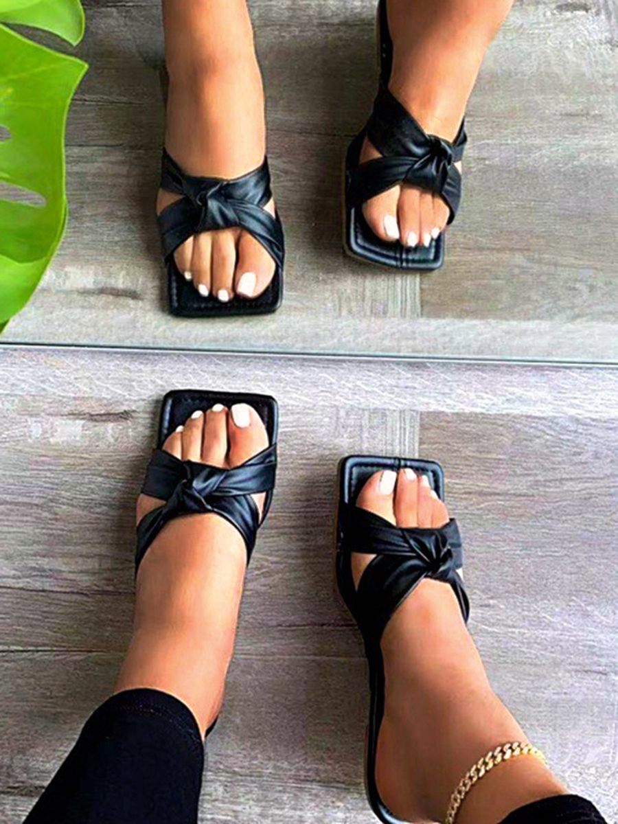 

Lovely Casual Fold Design Black Slippers