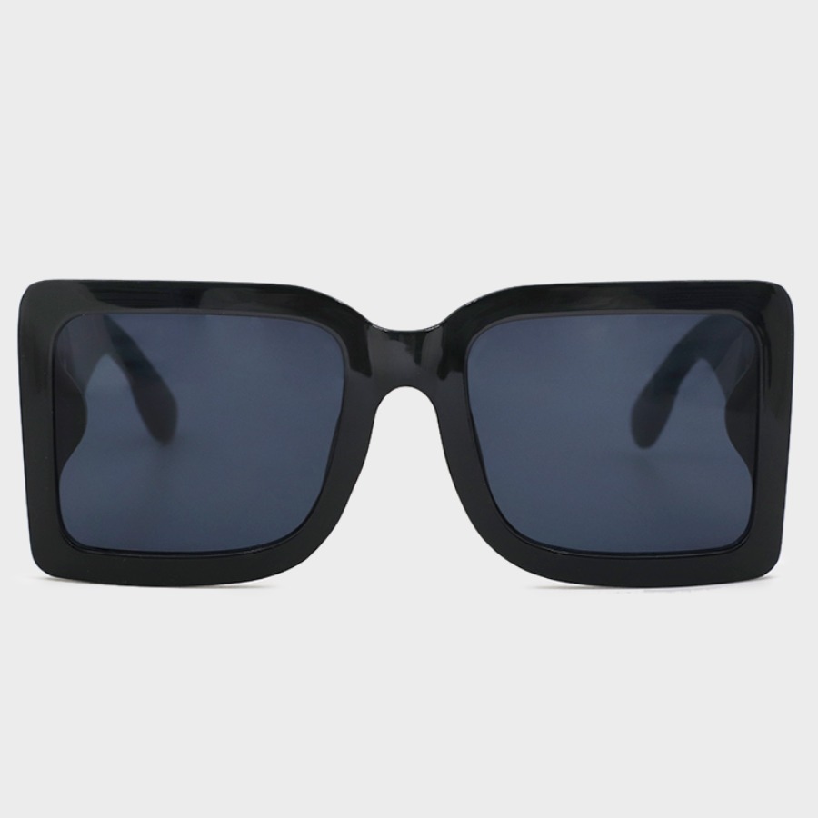 

Lovely Street Reguar Frame Black Sunglasses