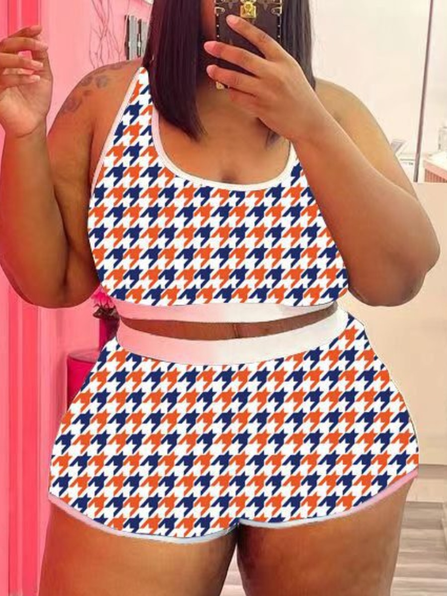 

Lovely Plus Size Sporty U Neck Plaid Print White Two-piece Shorts Set