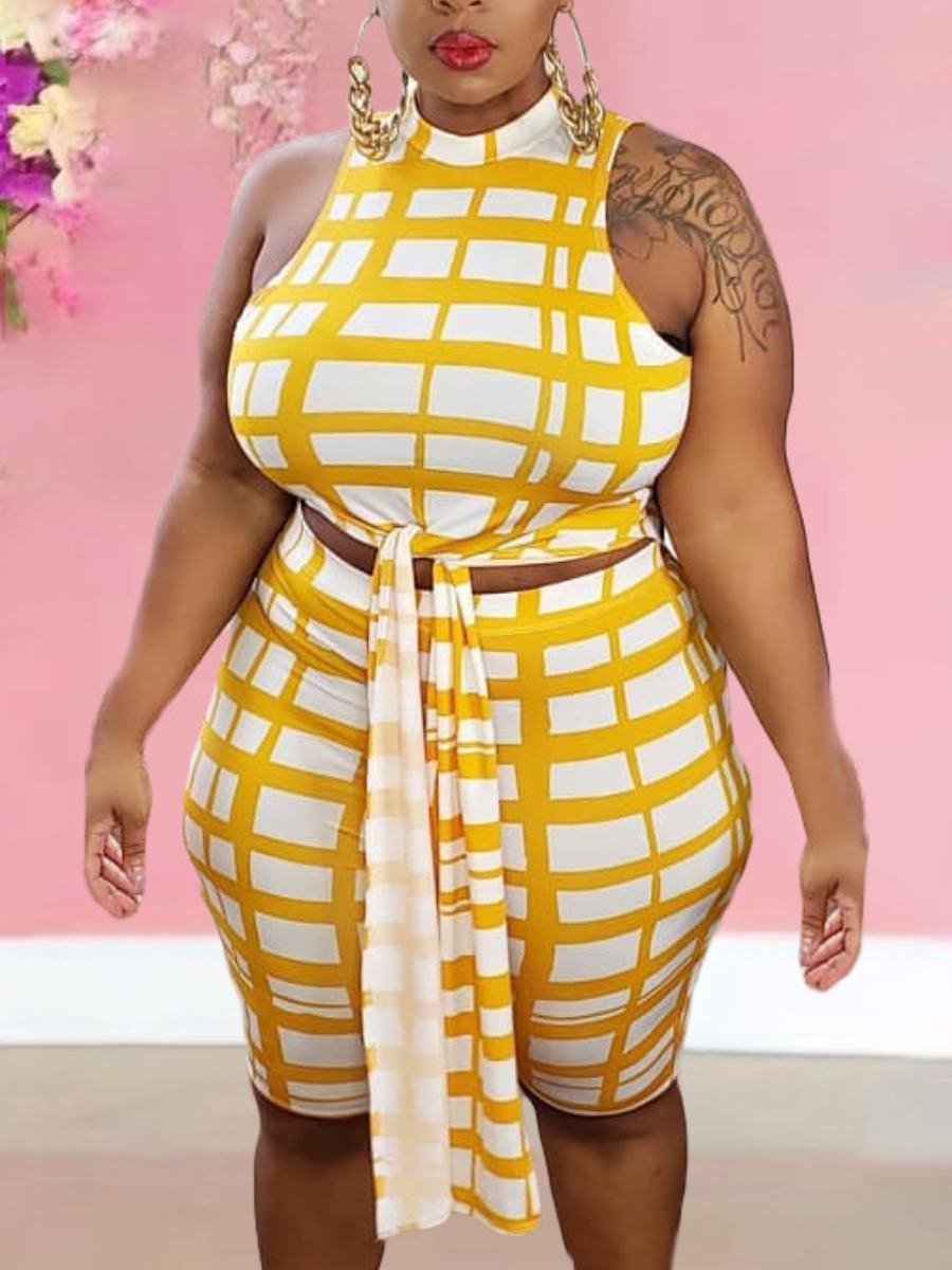 

Lovely Plus Size Casual Plaid Print Split Yellow Two-piece Shorts Set