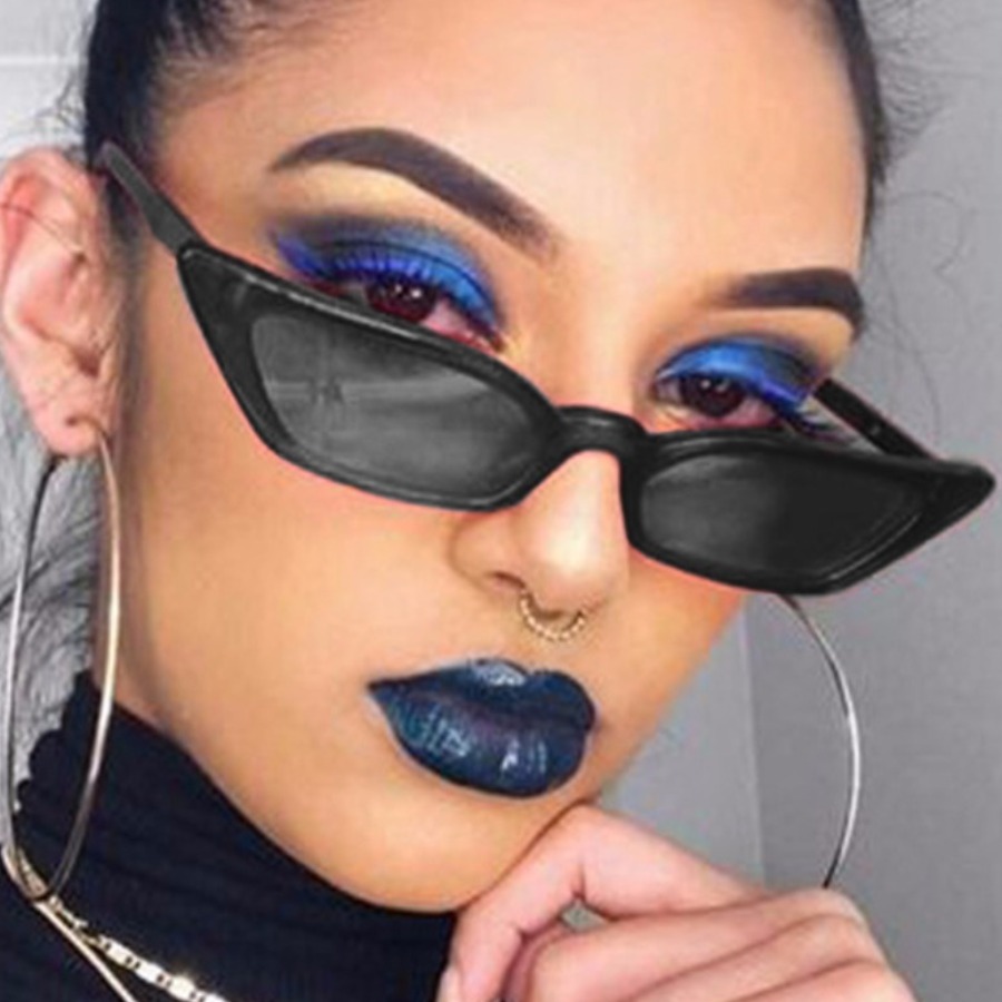

Lovely Casual Asymmetrical Frame Black Sunglasses