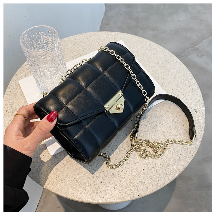 

LW Casual Chain Strap Black Crossbody Bag