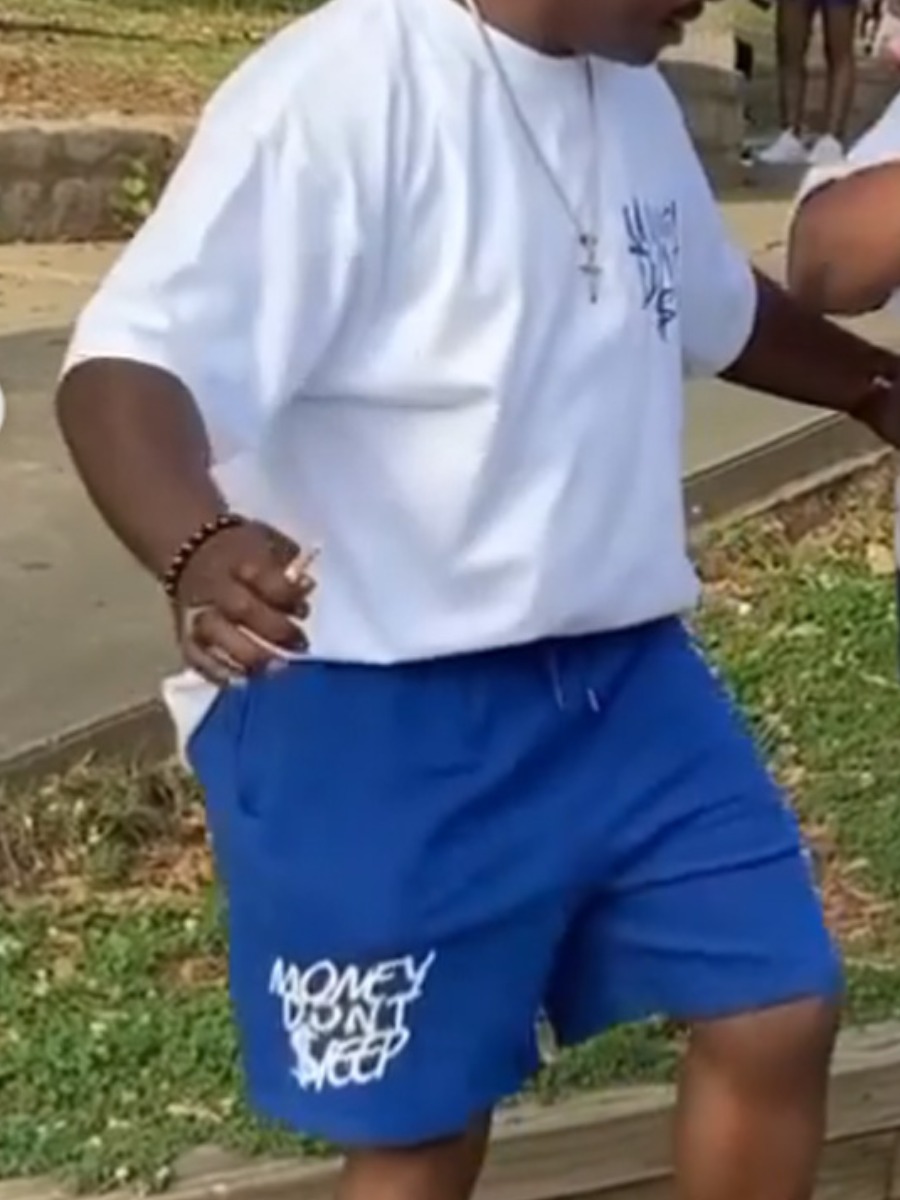 

Lovely Men Casual Letter Print Drawstring White Two Piece Shorts Set