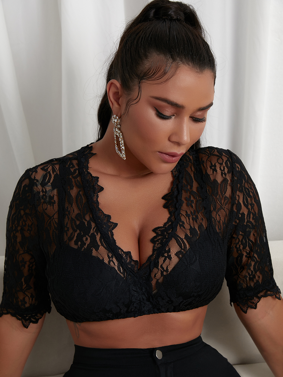 

Lovely Sexy V Neck Lace Hem Black T-shirt