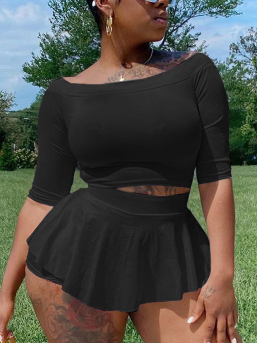

Lovely Plus Size Casual Boat Neck Flounce Design Black Two-piece Shorts Set