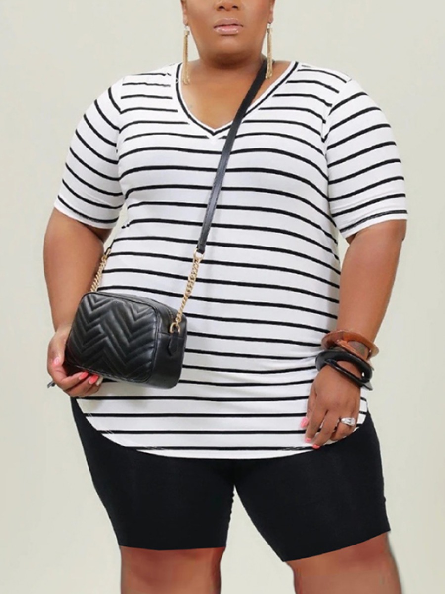 

Lovely Plus Size Casual V Neck Striped White Two-piece Shorts Set