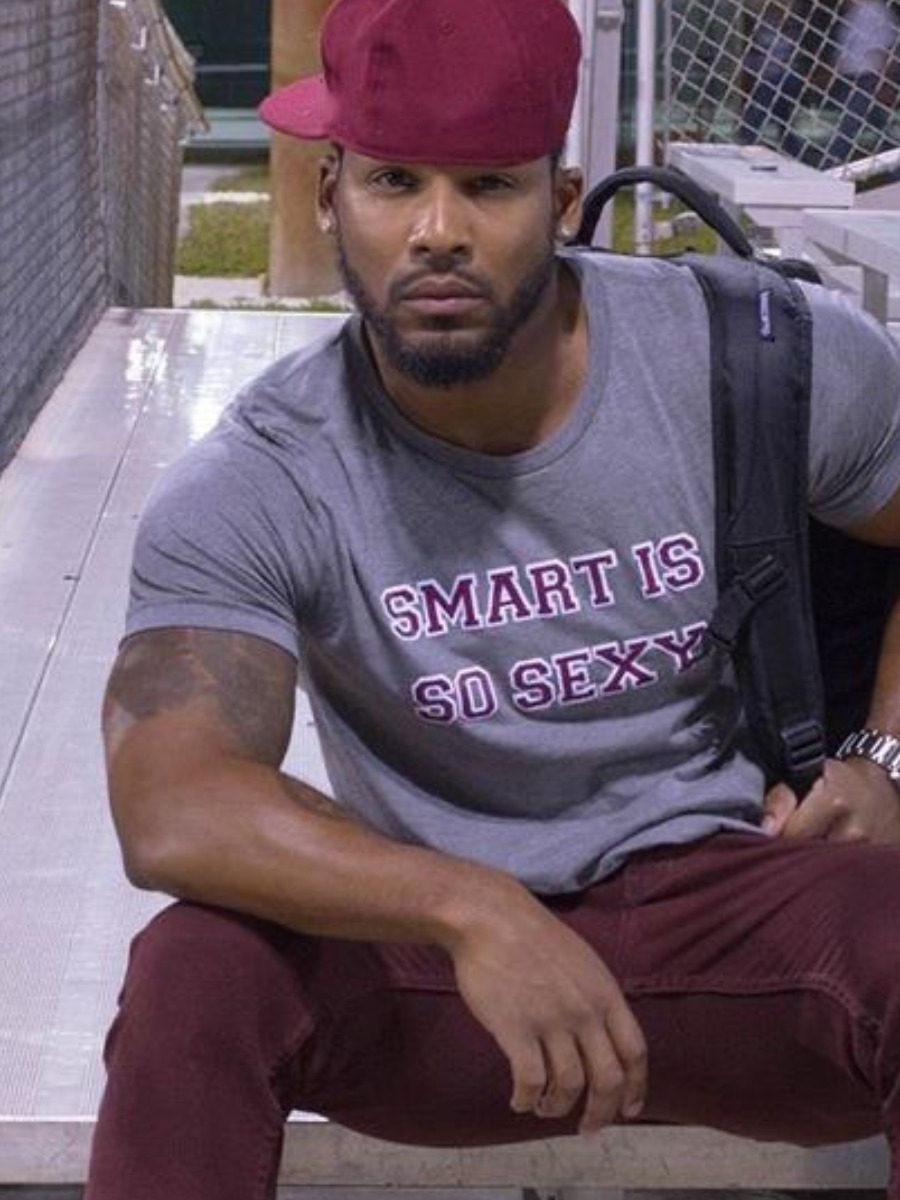

Lovely Men Street Flat Front Wine Red Hat