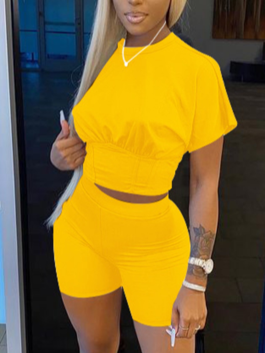

Lovely Sporty Round Neck Basic Skinny Yellow Two Piece Shorts Set