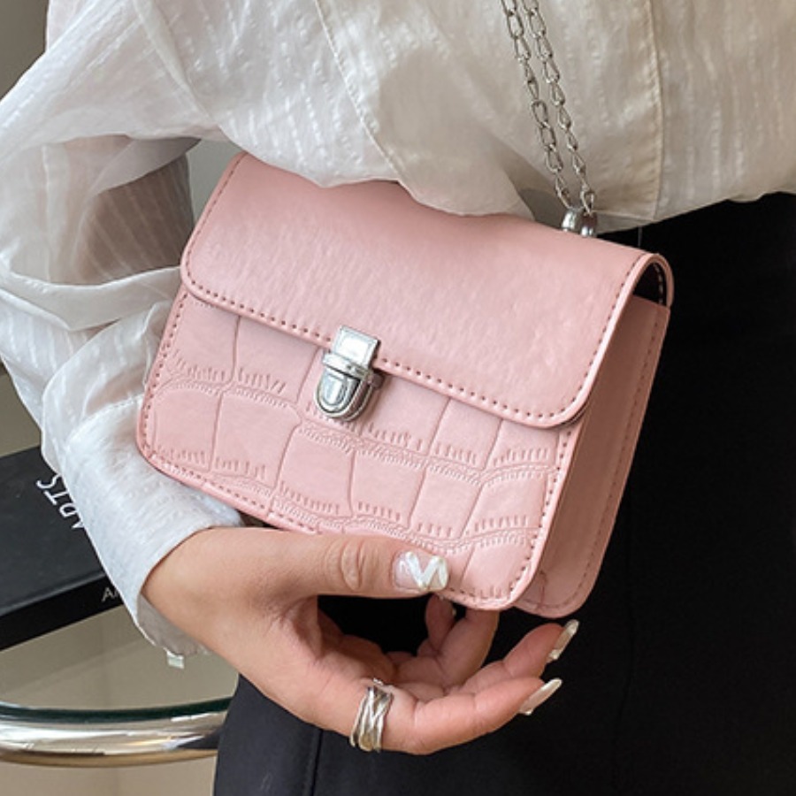 

LW Casual Chain Decoration Metal Buckle Pink Crossbody Bags