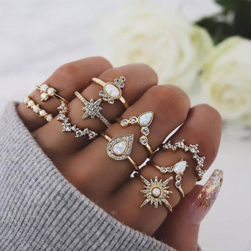

Lovely 10-piece Casual Crystal Decoration Gold Ring