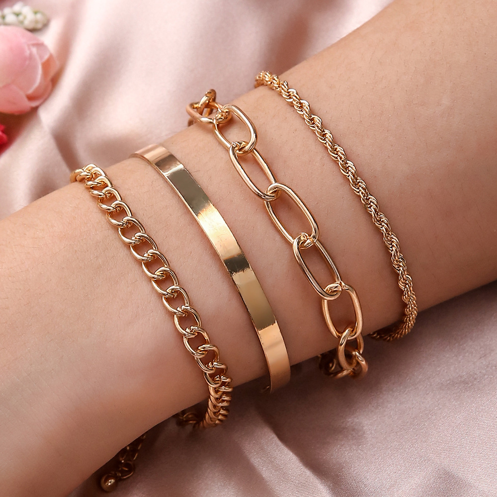 

LW 4 Simple Chain Bracelet, Gold